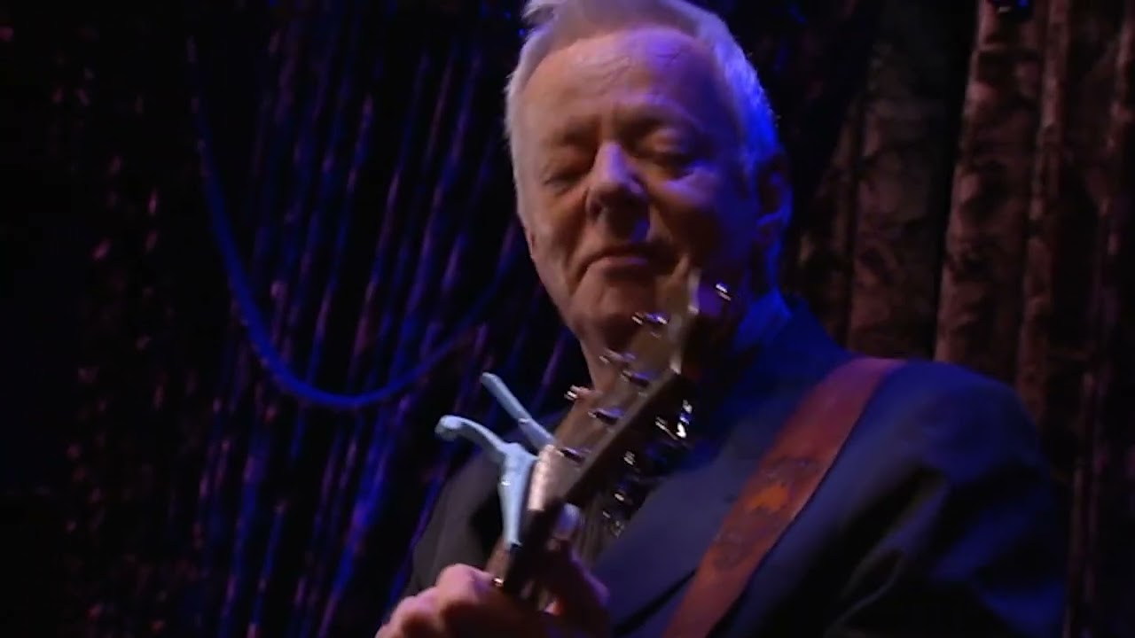 Halfway Home (from Accomplice LIVE!) l Tommy Emmanuel