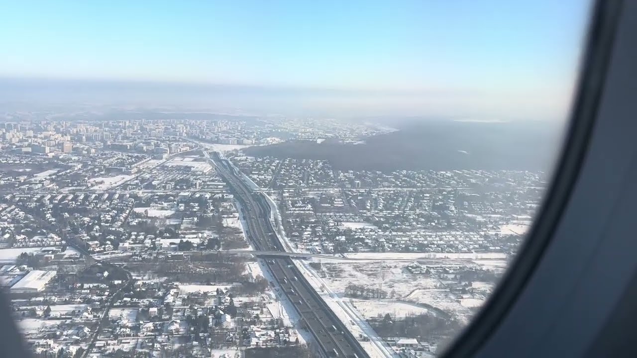 Takeoff from Warsaw Chopin (WAW) on Wizz Air Airbus A321neo #9H-WNC
