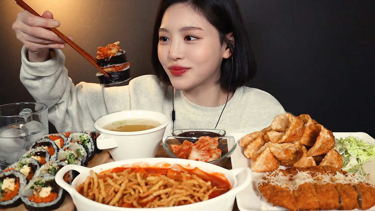 SUB[광고]바르다김선생 겉바속촉 제육튀김만두 가락떡볶이 치즈돈까스 김밥까지 분식파티 리얼사운드 먹방 Tteokbokki dumpling gimbap mukbang ASMR