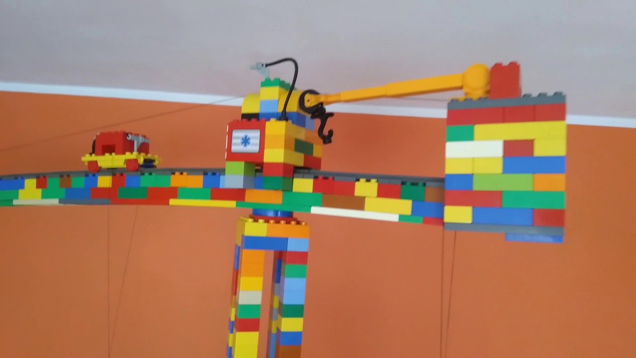 Huge LEGO Duplo Crane - Biggest Lego crane 2,5 meters
