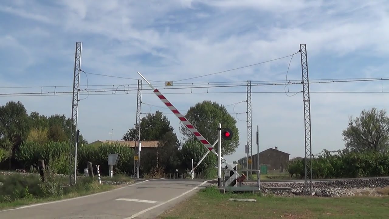 Passaggio a livello di via del Lupo - Faenza (RA) / Level Crossing / Bahnübergang / Plankorsning
