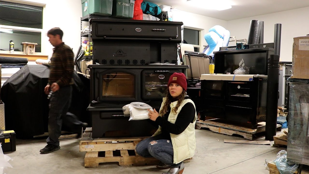 J.A. Roby Cuisiniere Wood Cookstove - Unpacking and Assembling the Stove