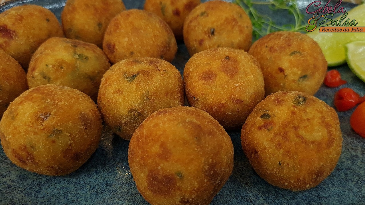 É Impossível Comer Só Um! O Que Tem Nesse BOLINHO DE MANDIOCA? | Cebola e Salsa