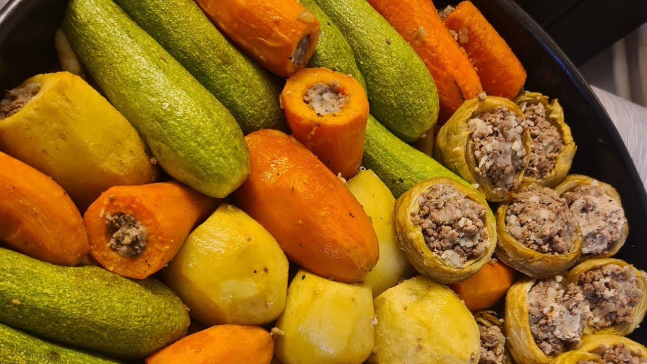 أطيب وأفخم صينية خضار مشكلة محشية بالفرن مع رز مفلفل بالشعيرية😍كوسى بطاطا خرشوف وجزر محشي بالفرن😍