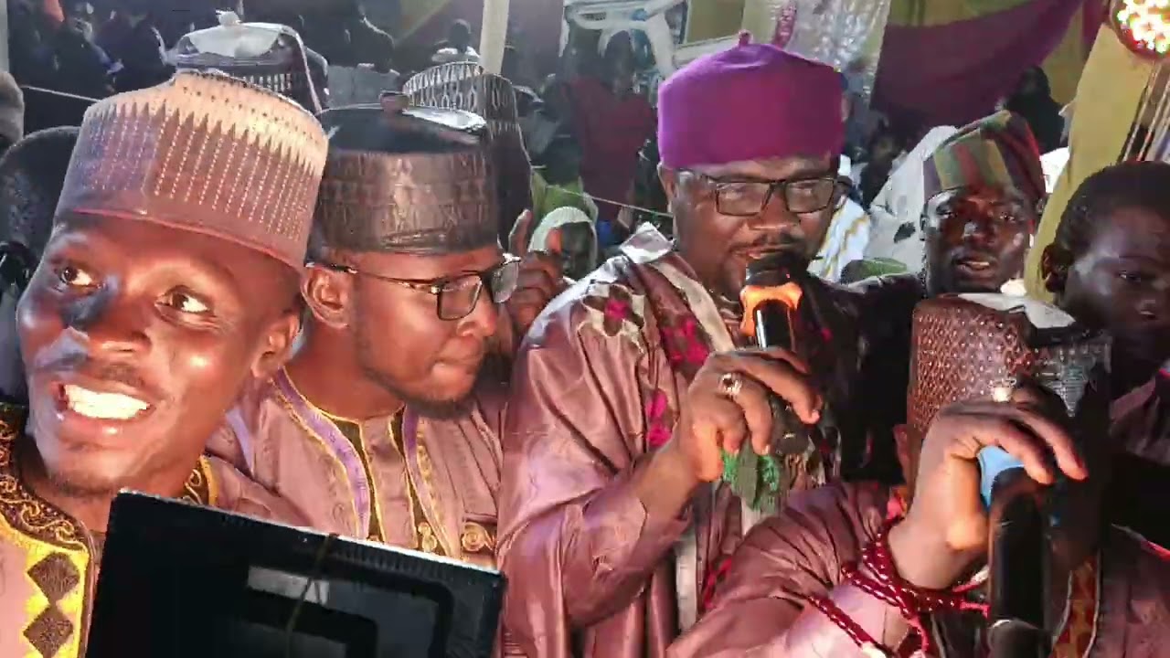 Kanzu. Alburda performance and Zakiru Ibraheem Agaie 