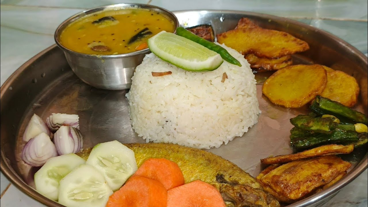 মজাদার পোলাও বুটের ডাল পাঁচ রকম ভাজা।