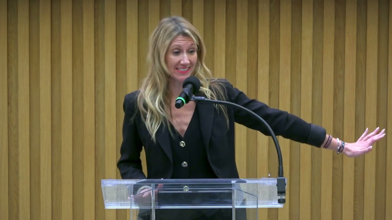 Проповедь | Держись: Как преодолеть трудности с помощью матриархальной магии | Преподобная Аманда...