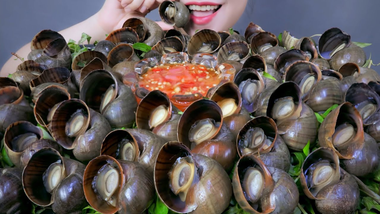 ASMR EATING SMOKED APPLE SNAILS , EATING SOUNDS | LINH-ASMR