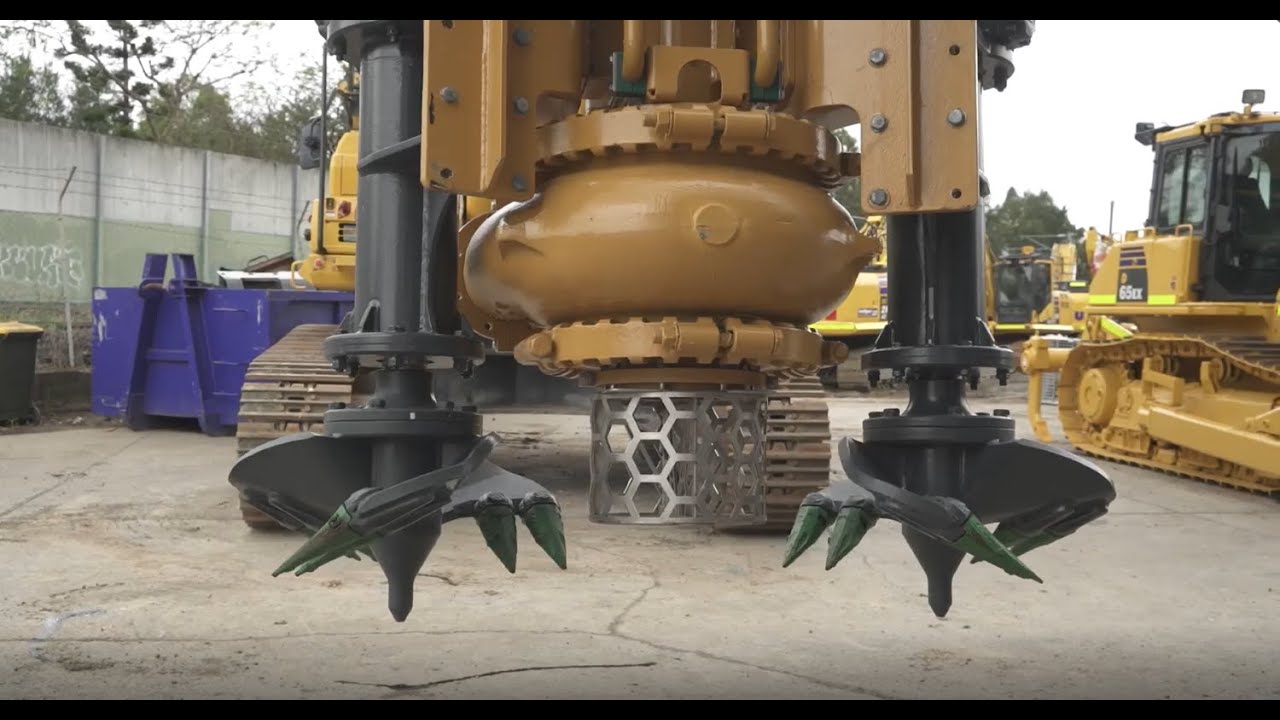 Move more mud with the Multiflo® Mudflo® submersible dredge pump.