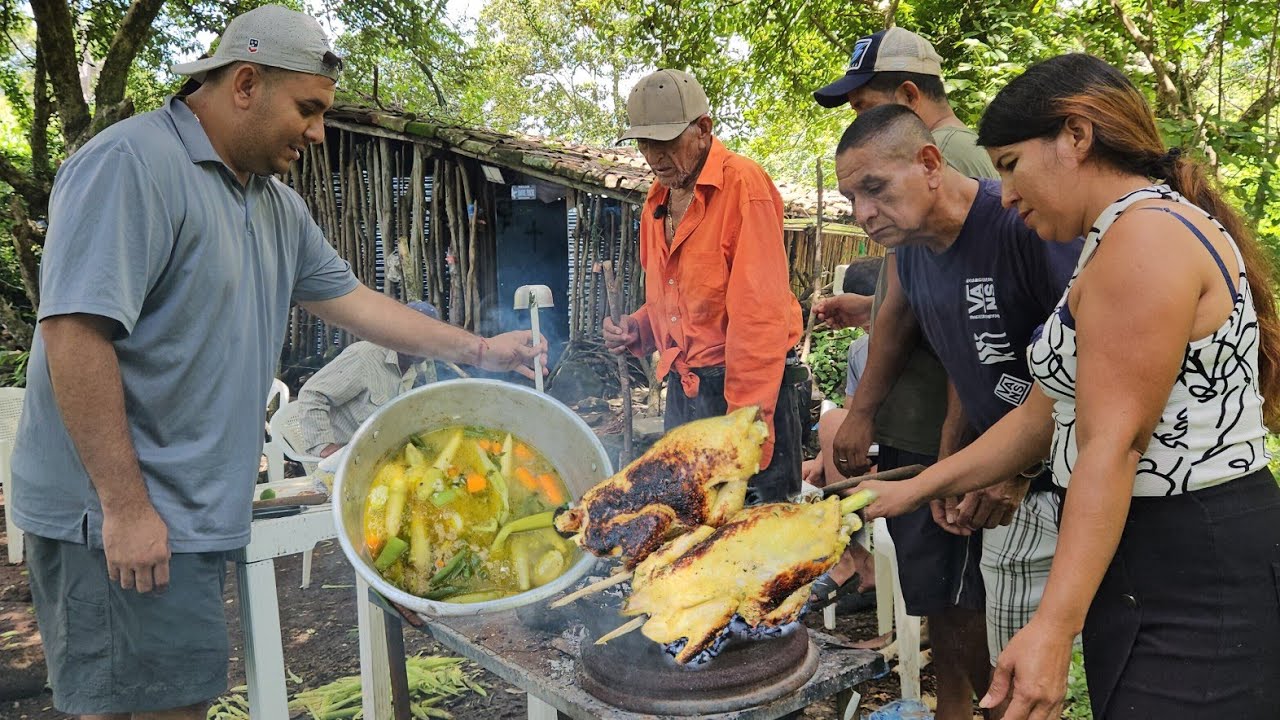 🚨🤠Te daran ganas de un Plato Gallina India Con gilotes🤤/El Salvador Es Mi País 