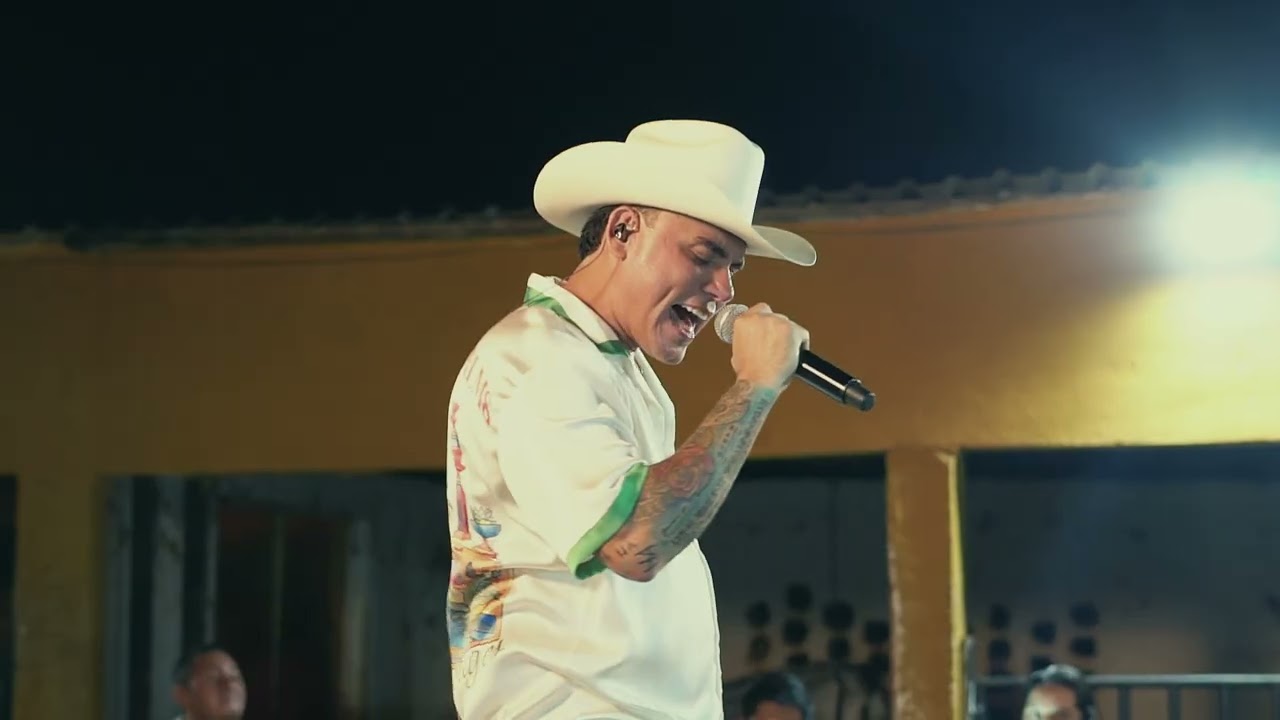 El Limpia Vidrios / Juan Ramos / El Ayudante / El Cocinero - La Banda Que Hacia Falta