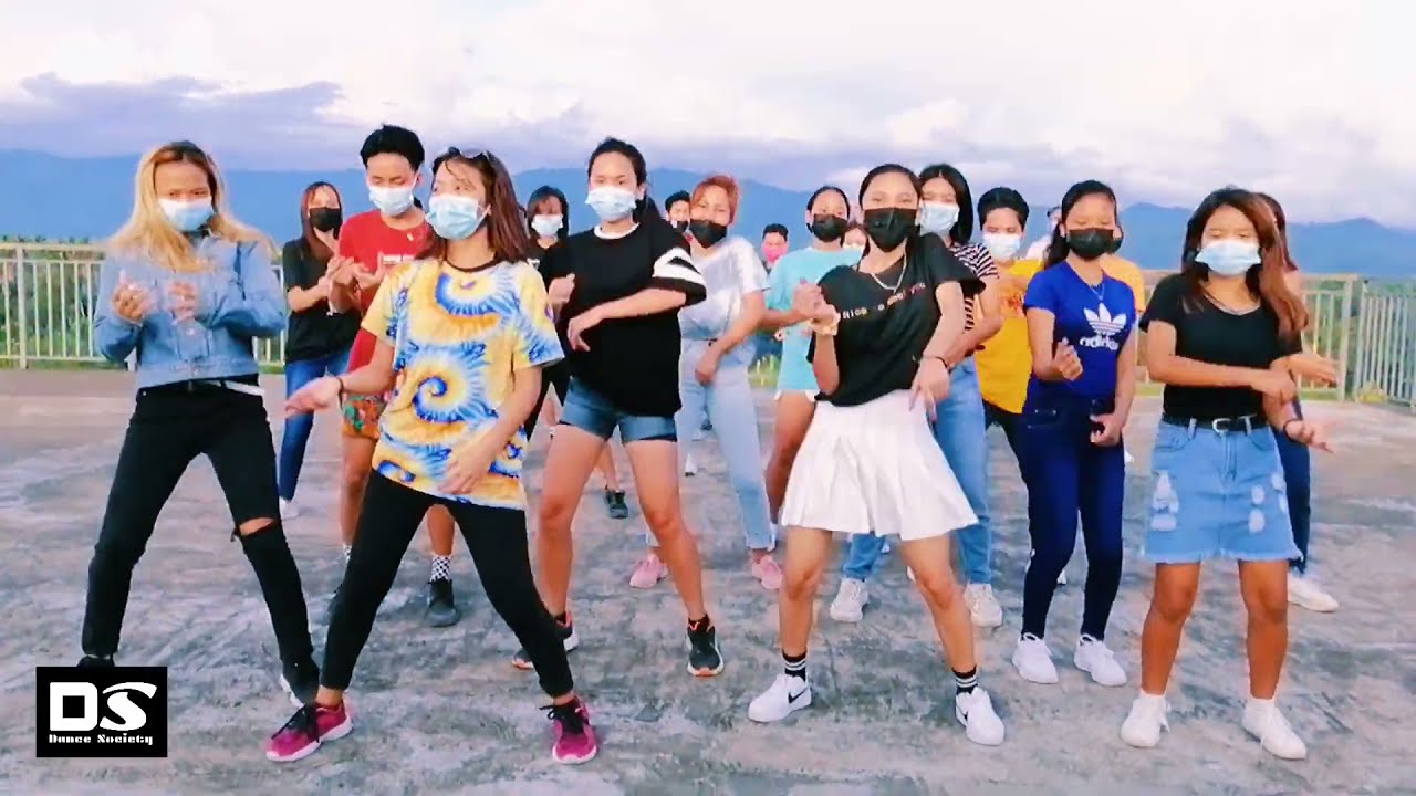 Random Tiktok Dance Challenge