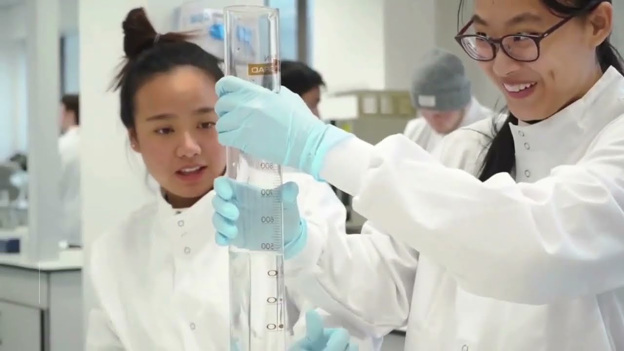 Take a look inside the Labs at Bangor University 🥼🔬