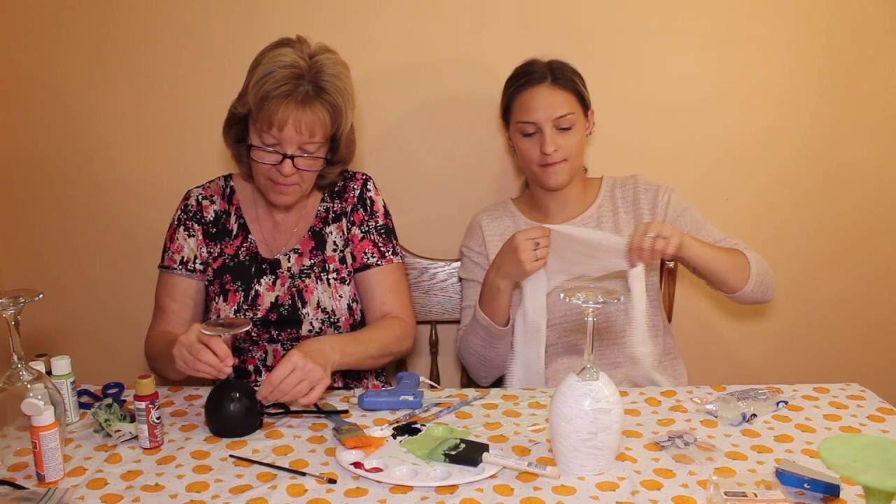 DIY Halloween Wine Glasses