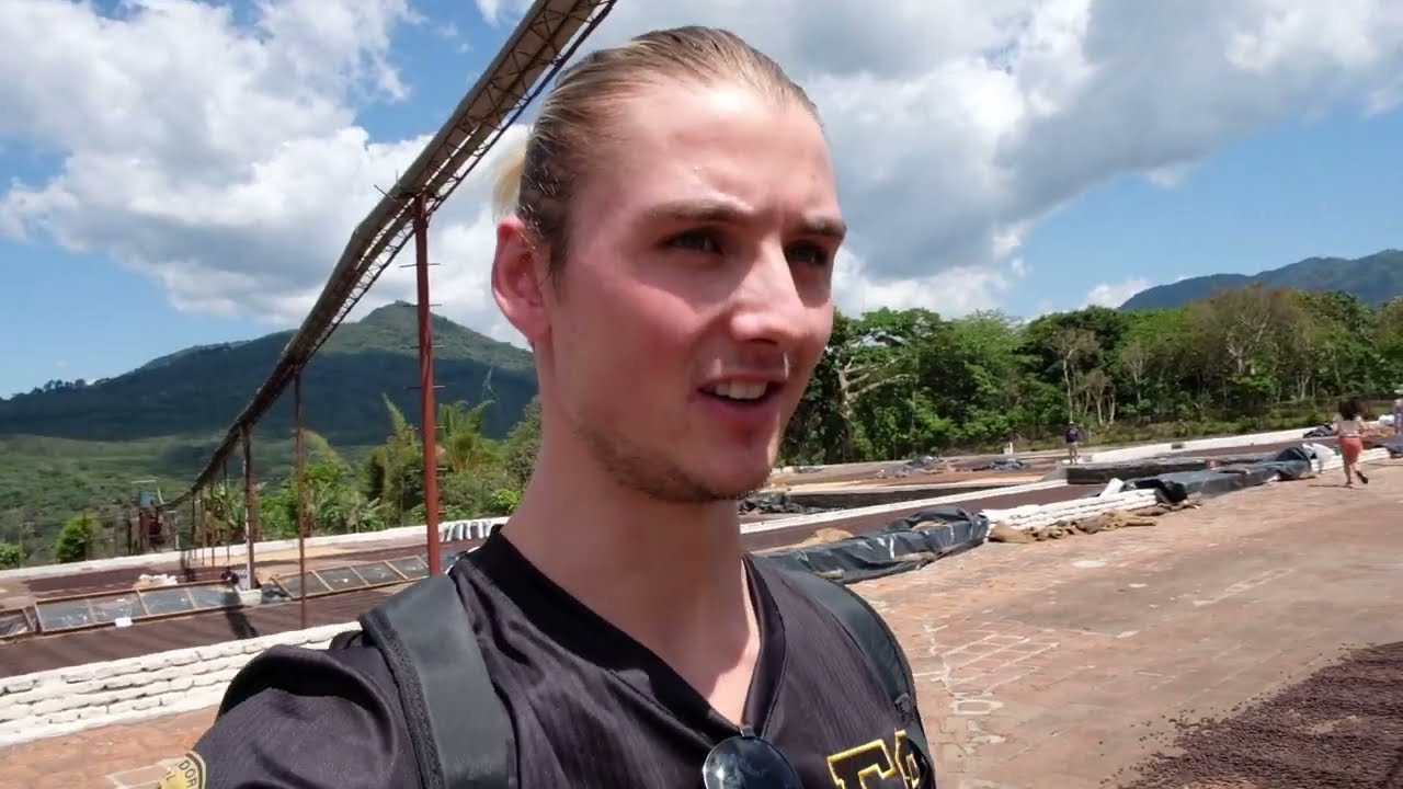 This Is Where Your Starbucks Coffee Comes From | El Salvador 🇸🇻