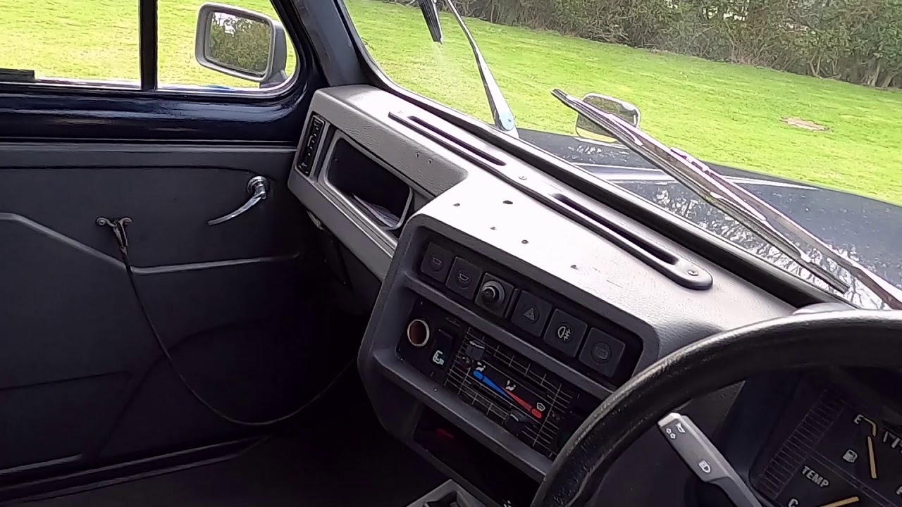 1989 Carbodies Taxi