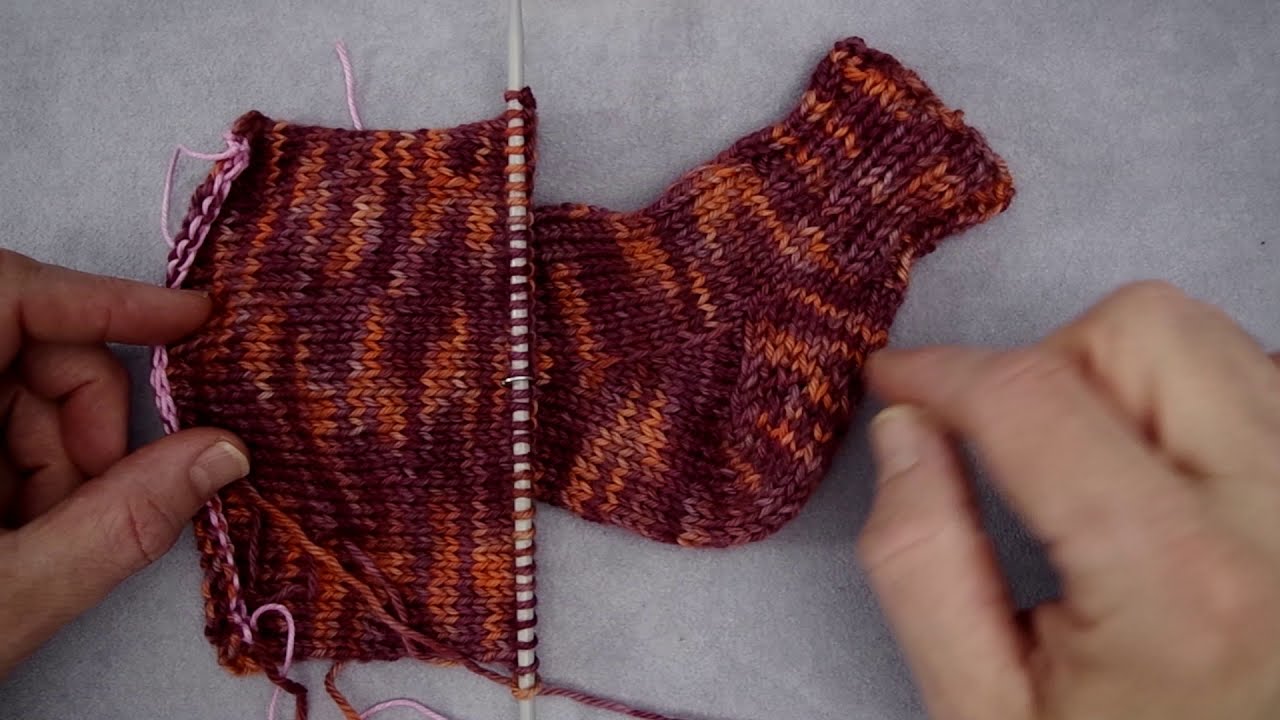 Medias a 2 agujas - tejiendo los escudetes.