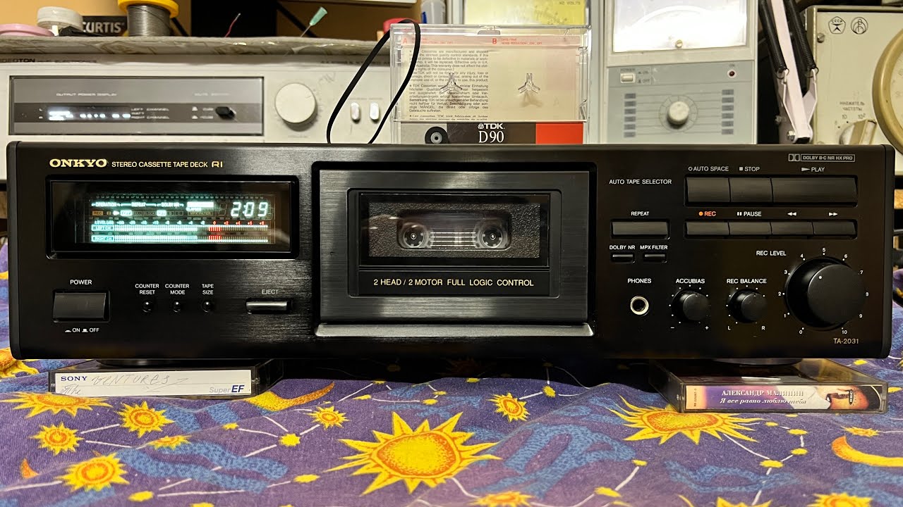 Onkyo TA-2031, у беды глаза зеленые.