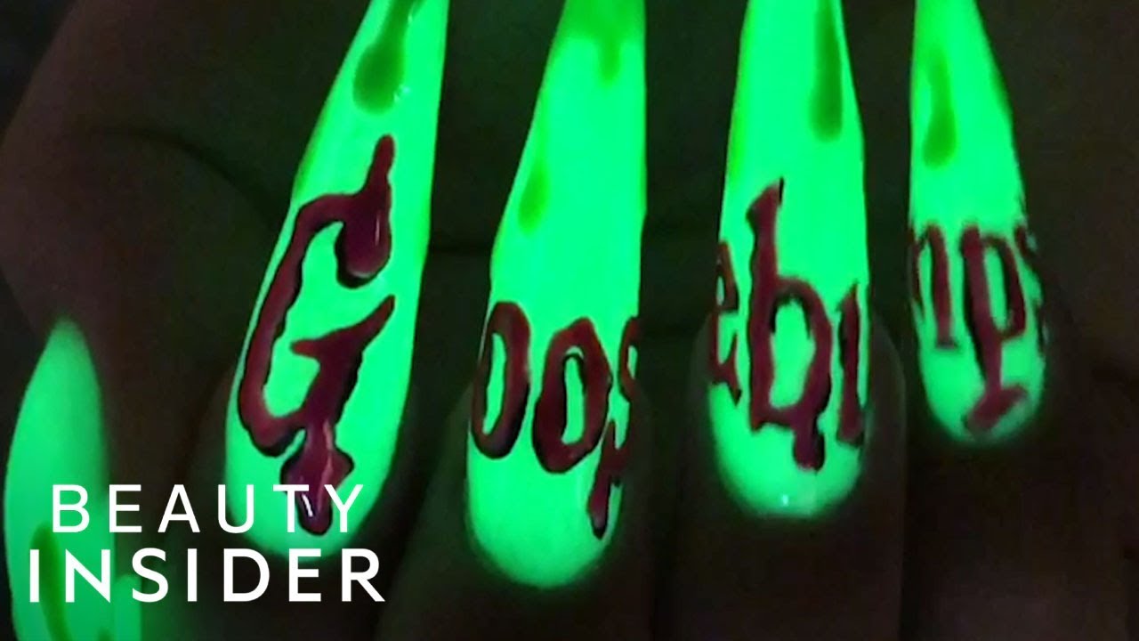 Nail Art Glows In The Dark