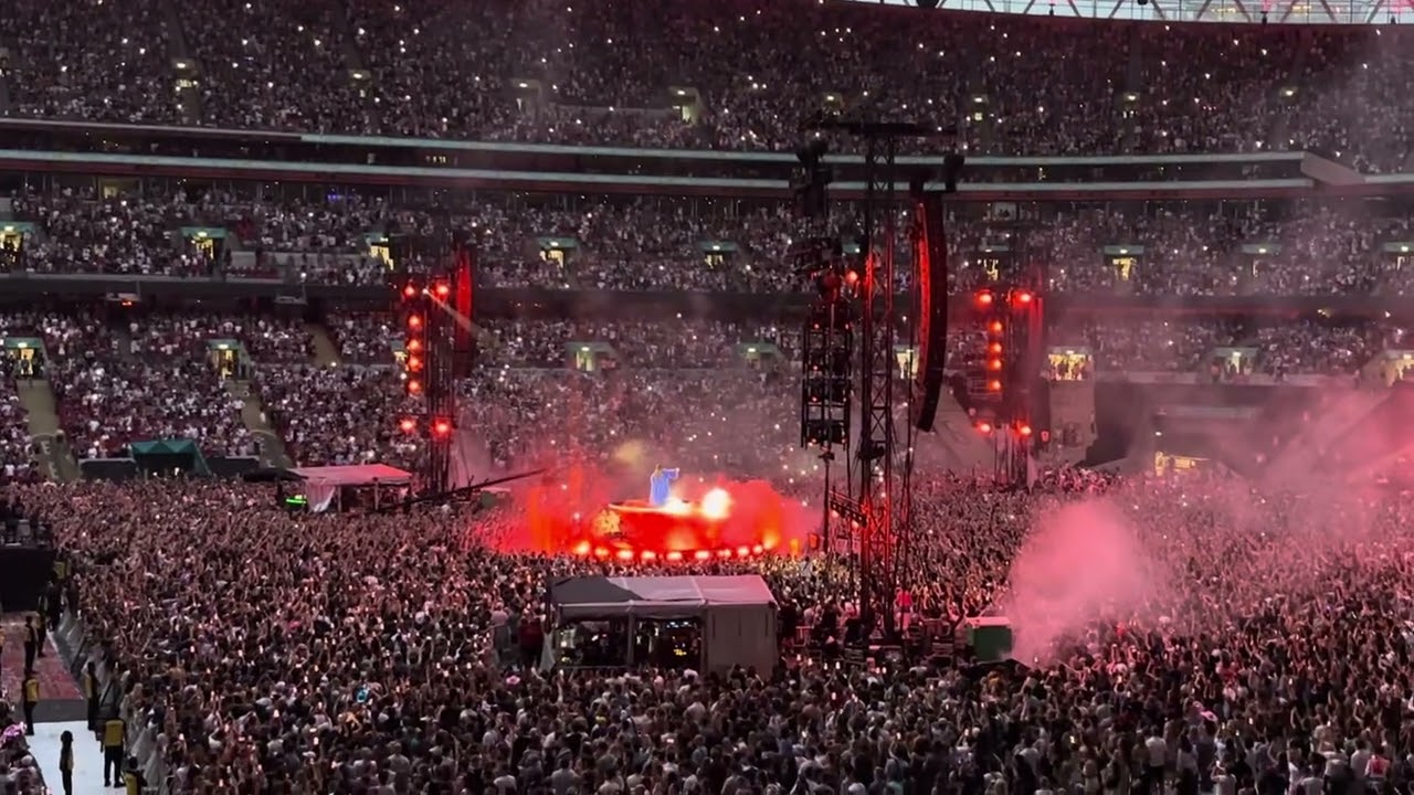 Love Again - Dua Lipa (Live from Wembley Stadium, London - June 21st, 2025)