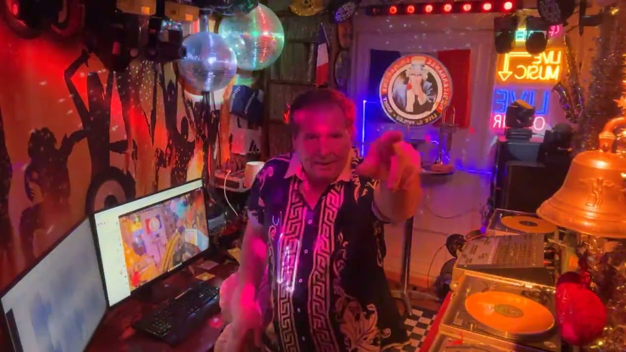 13 02 2026 SPECIAL ST VALENTIN LIVE DJ PHILOU BY NIGHT BROADCAST PERFORMANCE (Censuré)(406)