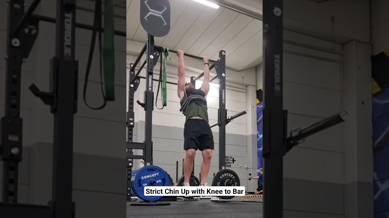 Strict Chin Up with Knee to Bar