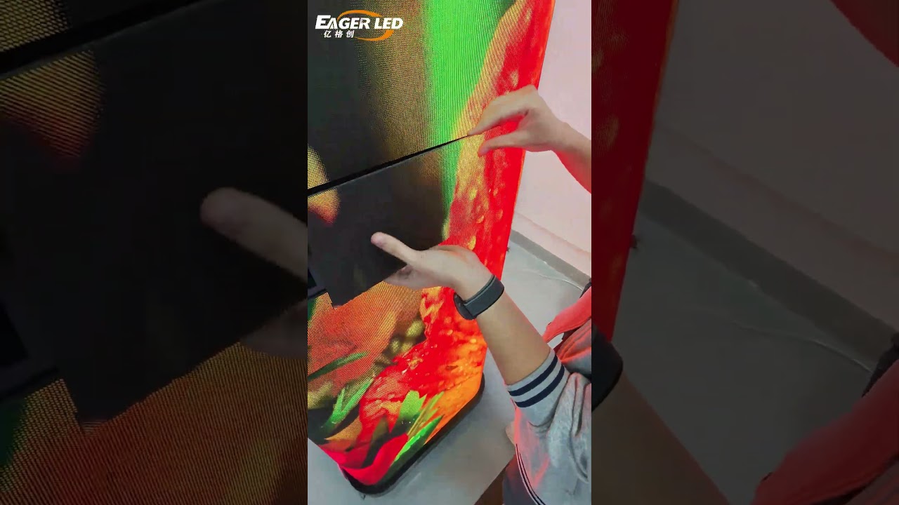 LED screens that can display images on all four sides. #leddisplay #ledmodule #eagerled #canled