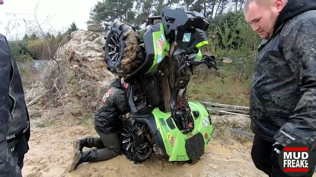 Quad CAN AM OH NO VERSENKT im Wasser FAIL  Mudfreakz  in Meppen Dezember
