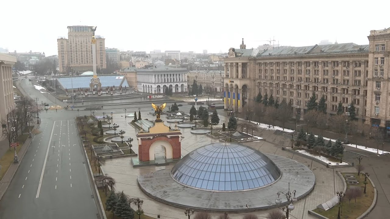 Air raid sirens ring out on Kyiv's Maidan Square amid ongoing Russian invasion | AFP