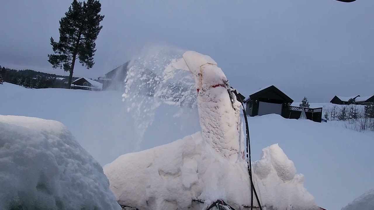En snøbrøyters hverdag del 2. Sesong 4. Hyttefelt.