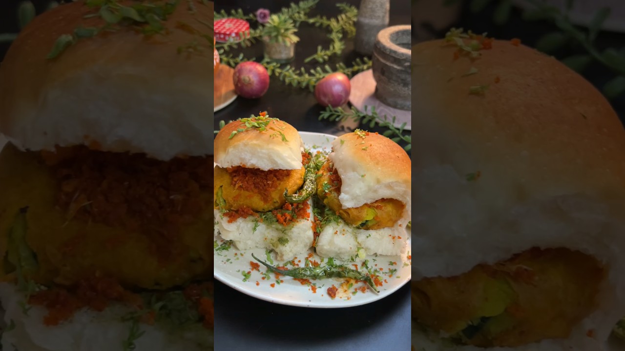 Ekdum MUMBAI vaala Vada Pav🔥... #vadapav #vadapavrecipe #streetfoodrecipes #streetfoodrecipe #snack