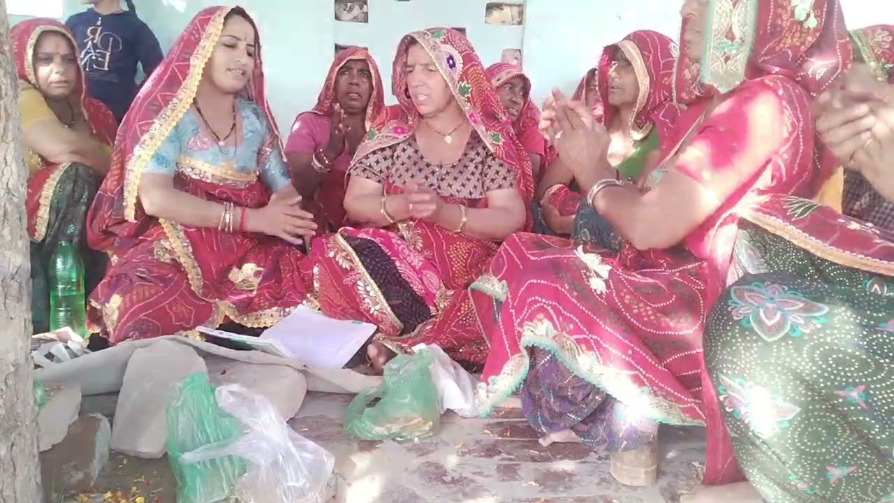 मात पिता रे चरणा मै चारों धाम रे!! मरया पांछ काग जीमाव!! म्हे काई जीमण आवा रे !!सिंगर बबीता झुरिया !