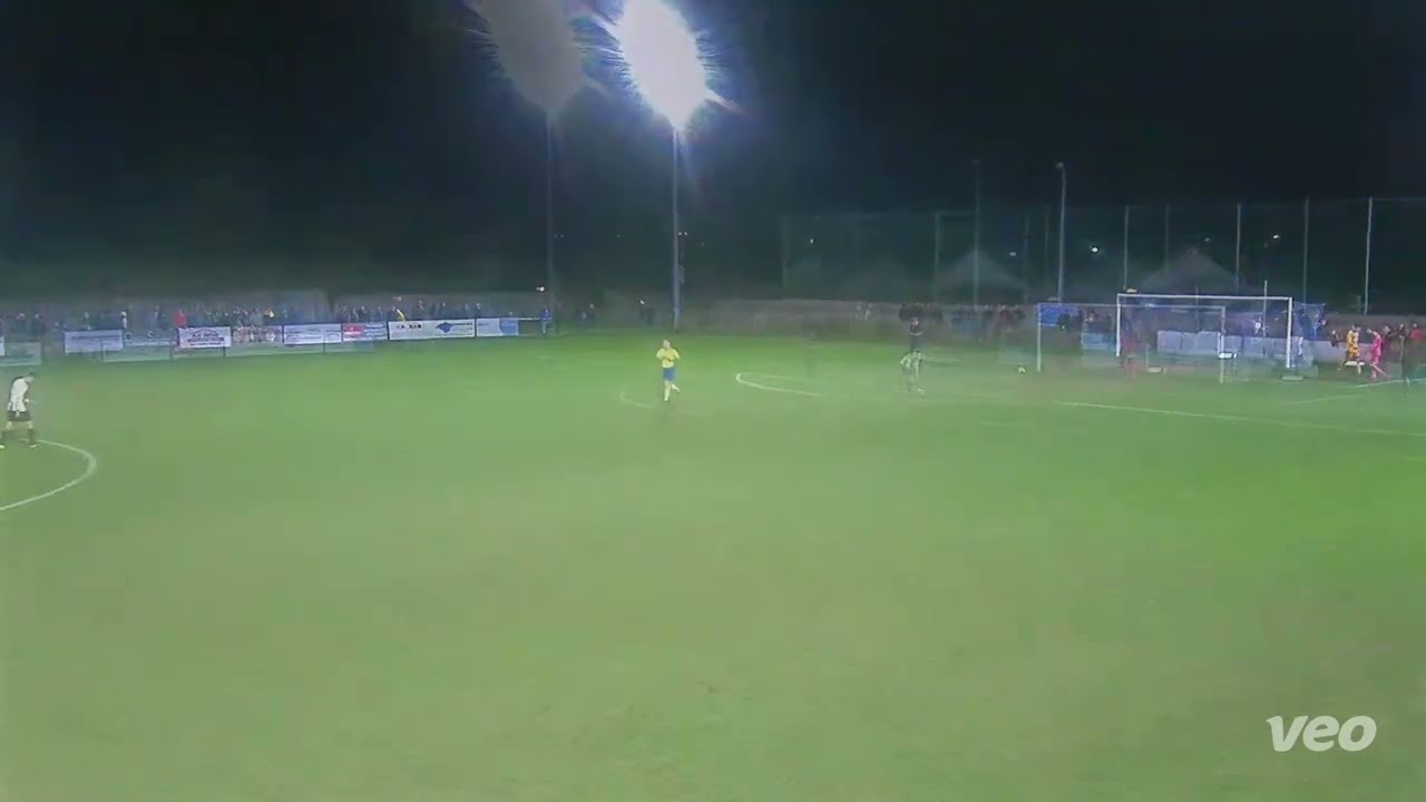 Newport IOW FC vs East Cowes Vics 17/2/26