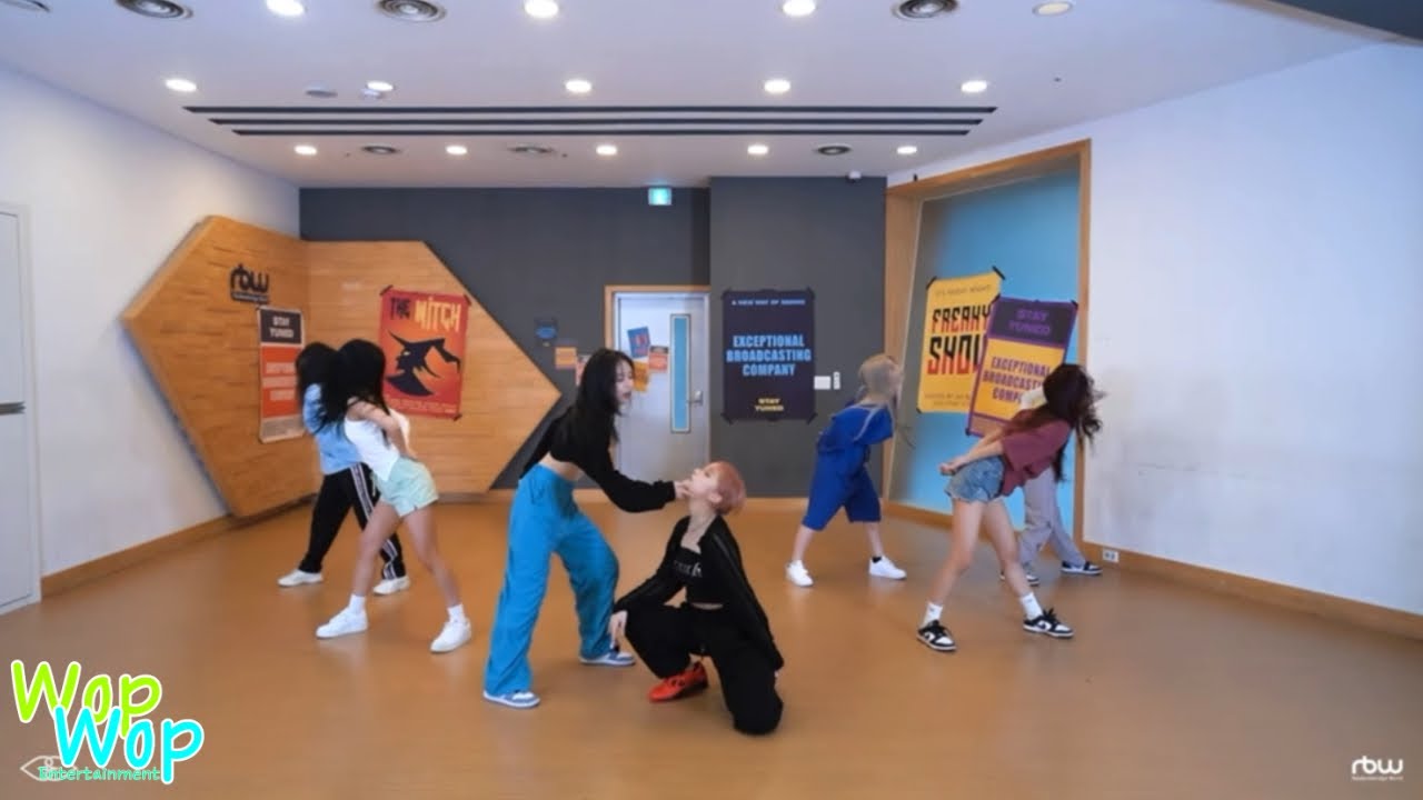 HeeleeZ (힐리즈) ‘KINKS AND QUEENS’ Dance Practice Video