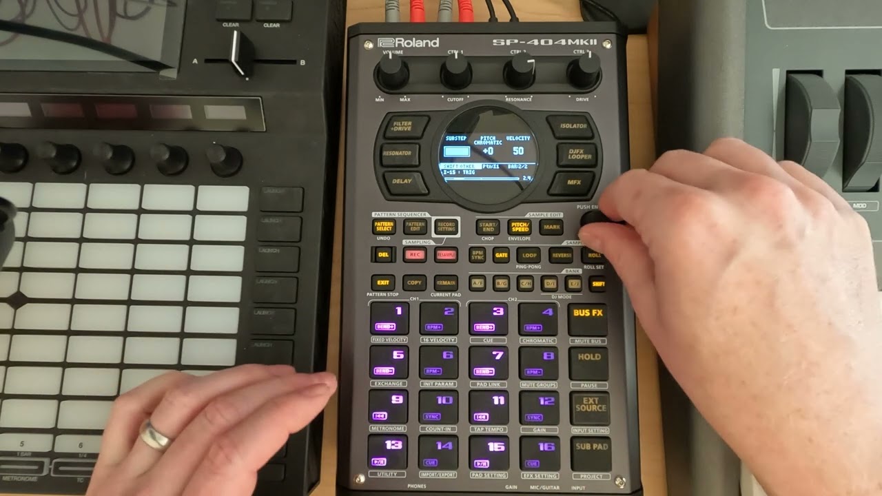 SP404 mk2 27.4 - House Track Time!