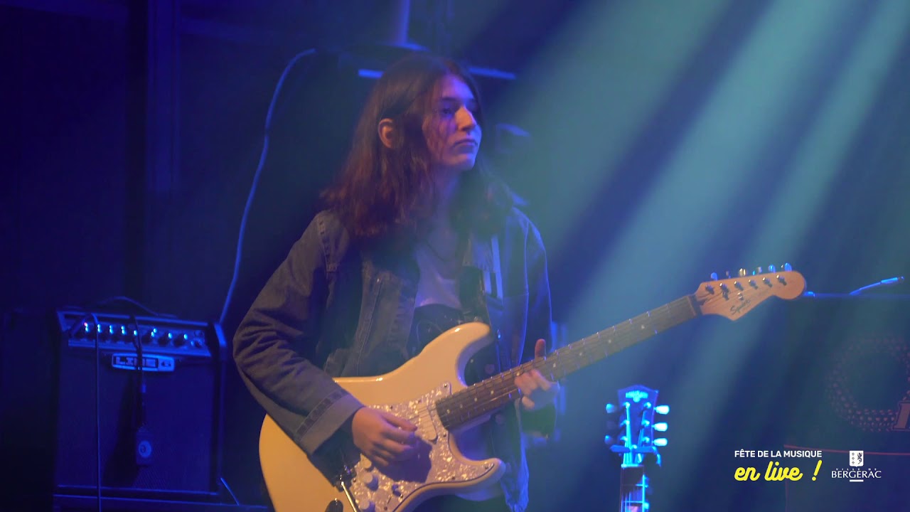 we.us another brick in the wall