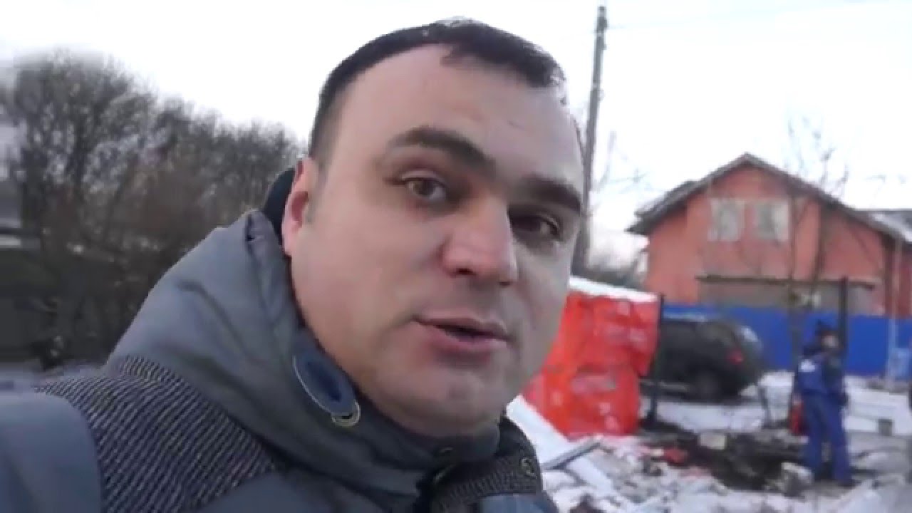 Забор и откатные ворота на винтовых сваях. Часть 2. Все по уму на стройке.