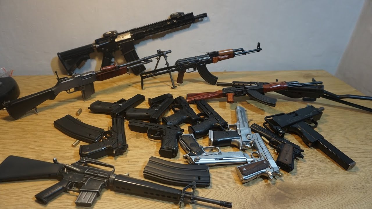 ASMR with miniature guns  ( making relaxing noises with miniature guns)