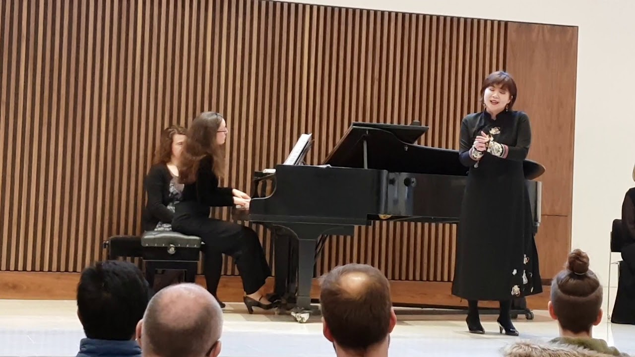 Taiwanese folk song: White Peony, arr. by Wei-En Hsu. Sop/Chia-Fen Wu,  Piano/Genevieve Ellis.