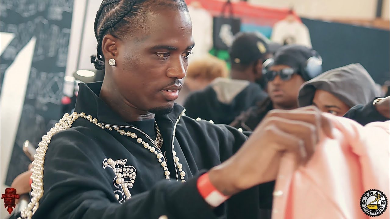 Unfazed Streetwear Market FT: Trap Improvement shot by @BIGTEESTUDIOS