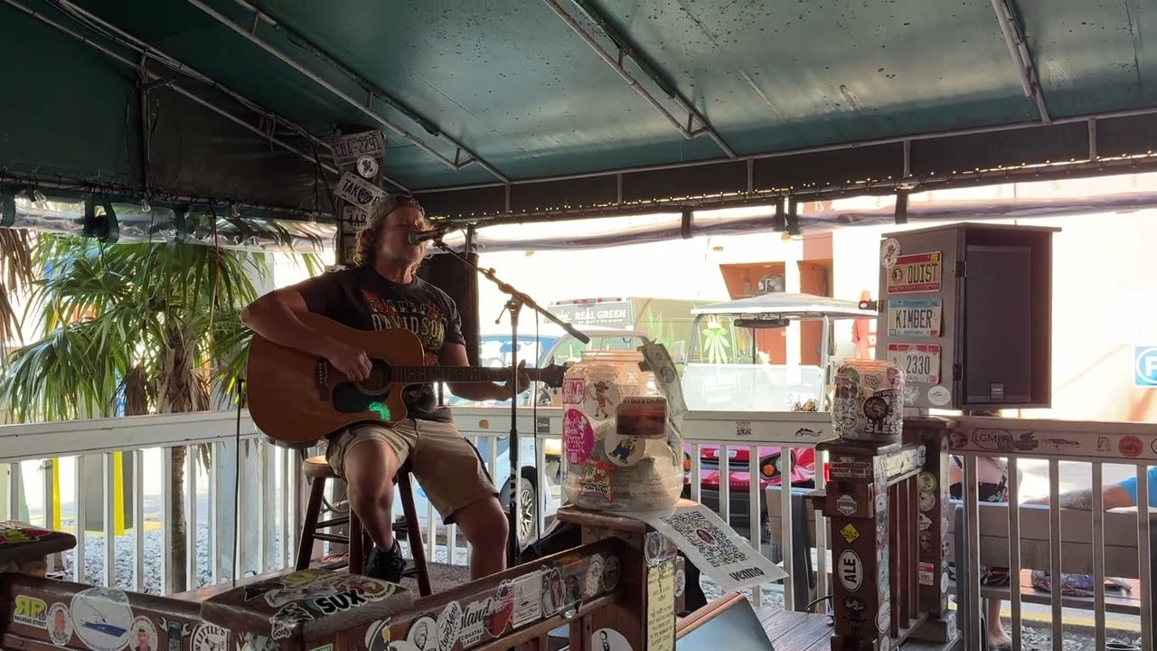 Zack Seemiller performing Little Pink Houses at Hogsbreath in Key West 1.26.27