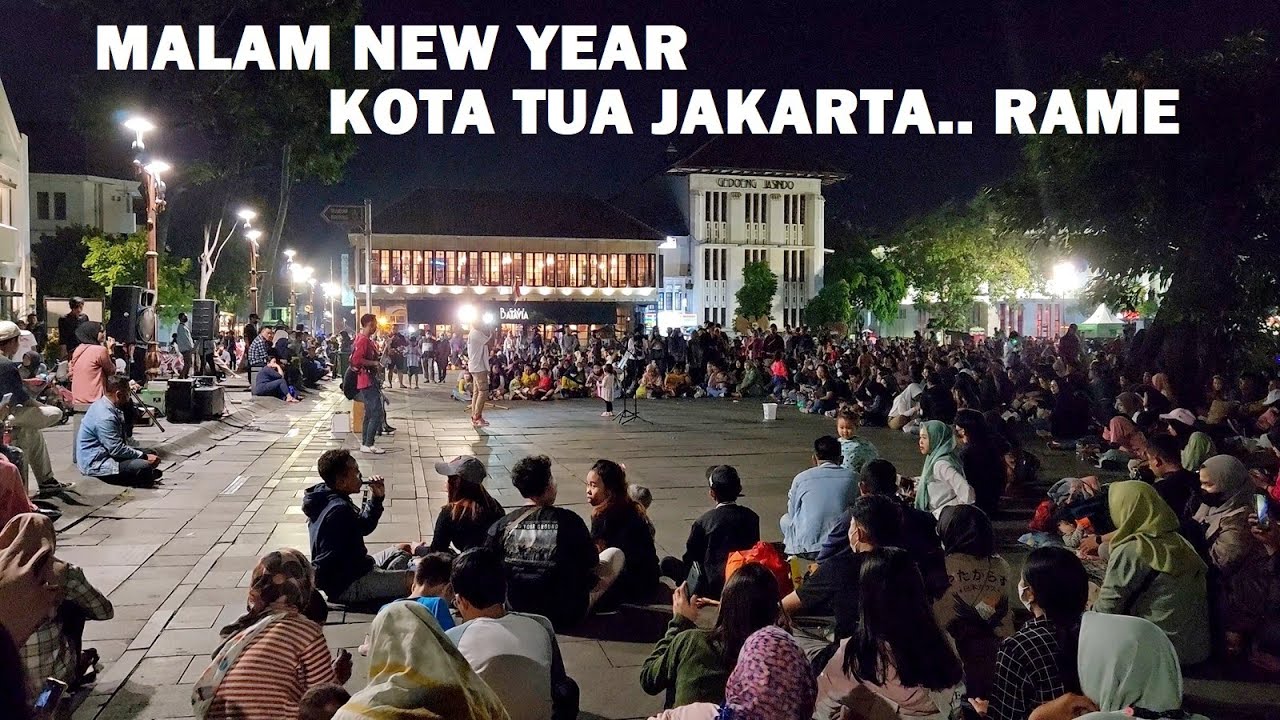 Walking walking di KOTA TUA JAKARTA malam tahun baru❗rame juga... Dukuh Atas naik TJ di Halte Tosari