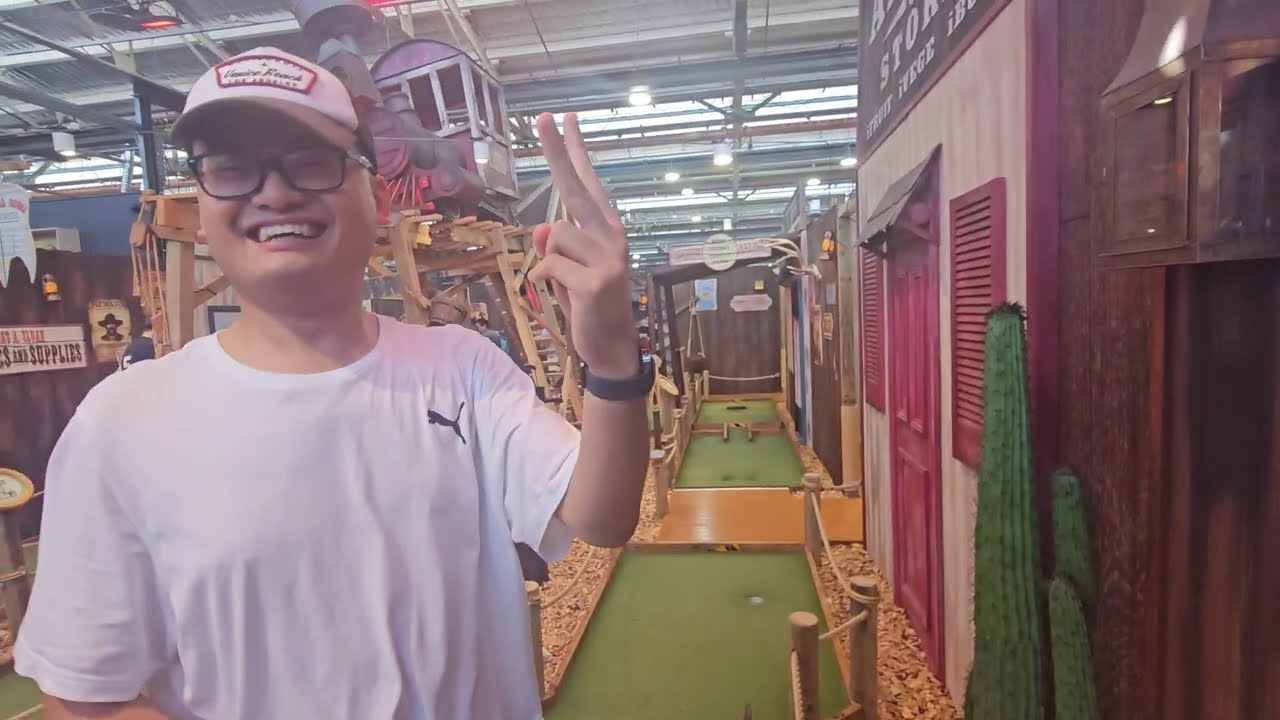 Playing the Mini Golf course for the 2nd Time However with @NicerIdeology15