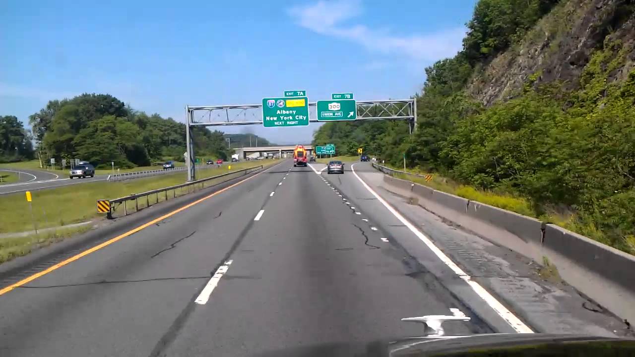 Interstate 84 Westbound through Newburgh in Orange County, New York