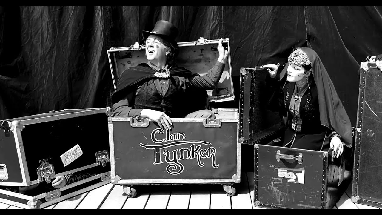 Clan Tynker Traveling Trunks