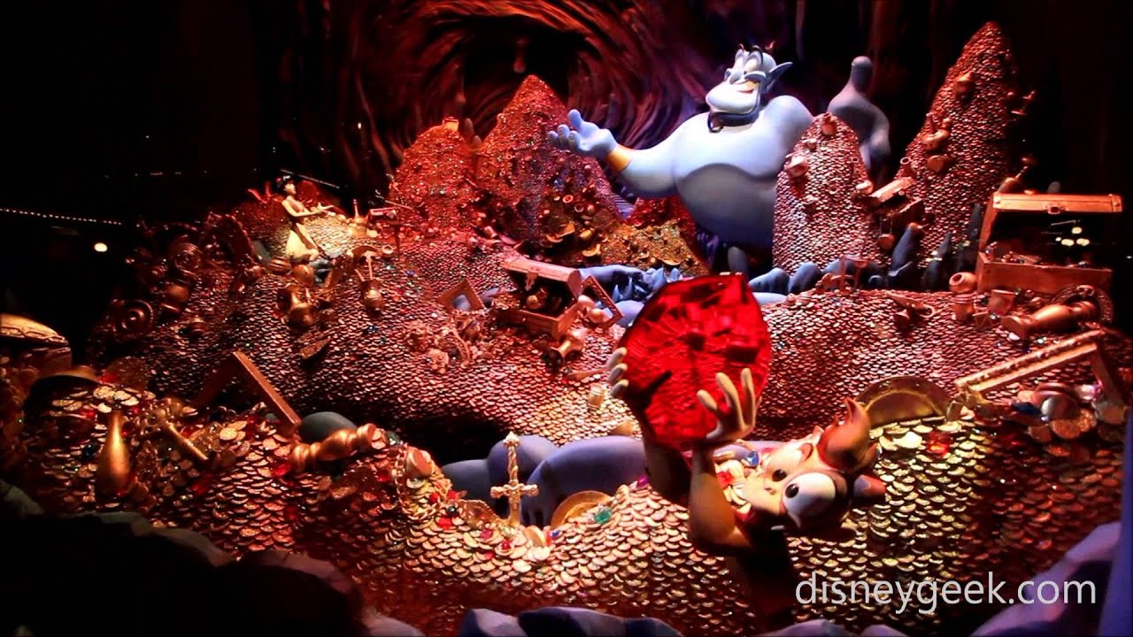 Disneyland: Main Street Enchanted Window - Aladdin - Full Sequence