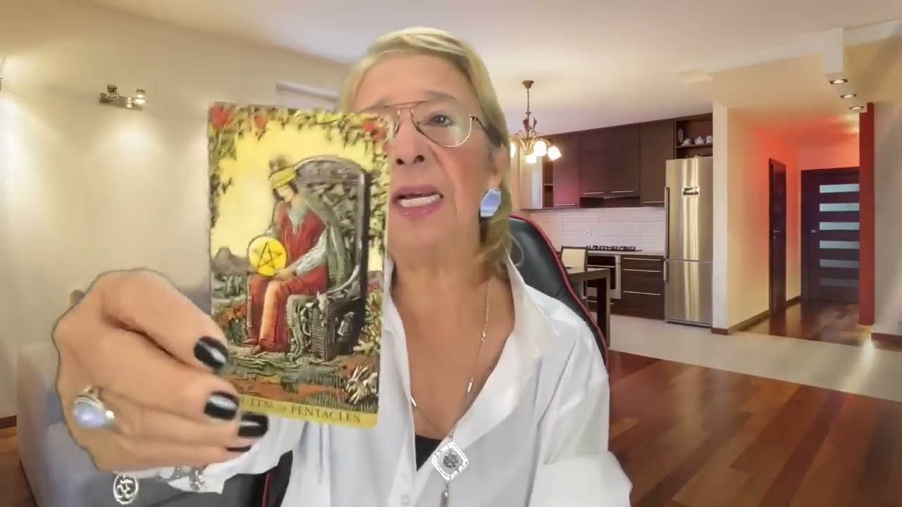 CAPRICORNIO! YA NO SOPORTA ESTAR MÁS LEJOS DE TI! QUIERE DECIRTE ALGO! TE LLAMARÁ PRONTO☎️