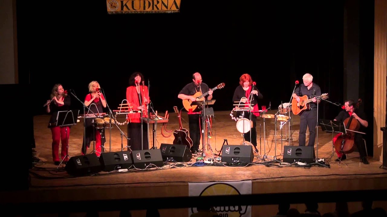 08 Taneček (Klíč - live, Brno 2012) HD