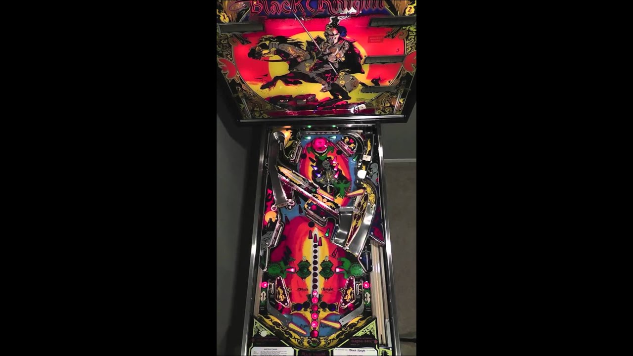 Black Knight Pinball Gameplay