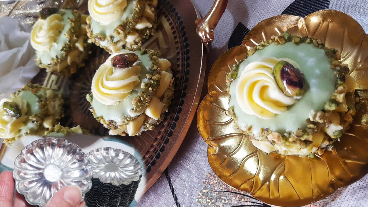 بهاذوالسينيات👆من زمان درت قاطو🍋والبيستاش من اروع👌الحلويات تخليهم🤔حلوى،تارتولات؟تقدم مع🍹رايحةتهبليهم🤪